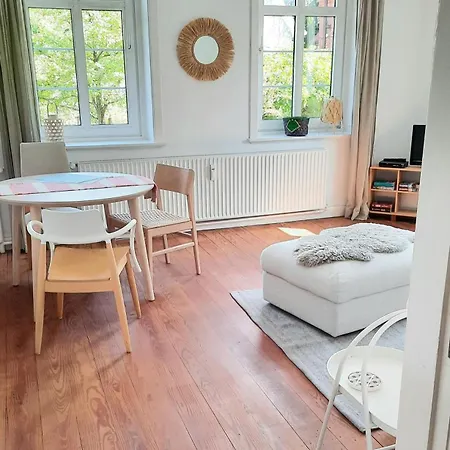 Altbauvilla Nahe Schlosspark Lägenhet