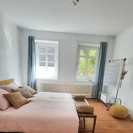 Altbauvilla Nahe Schlosspark Lägenhet *